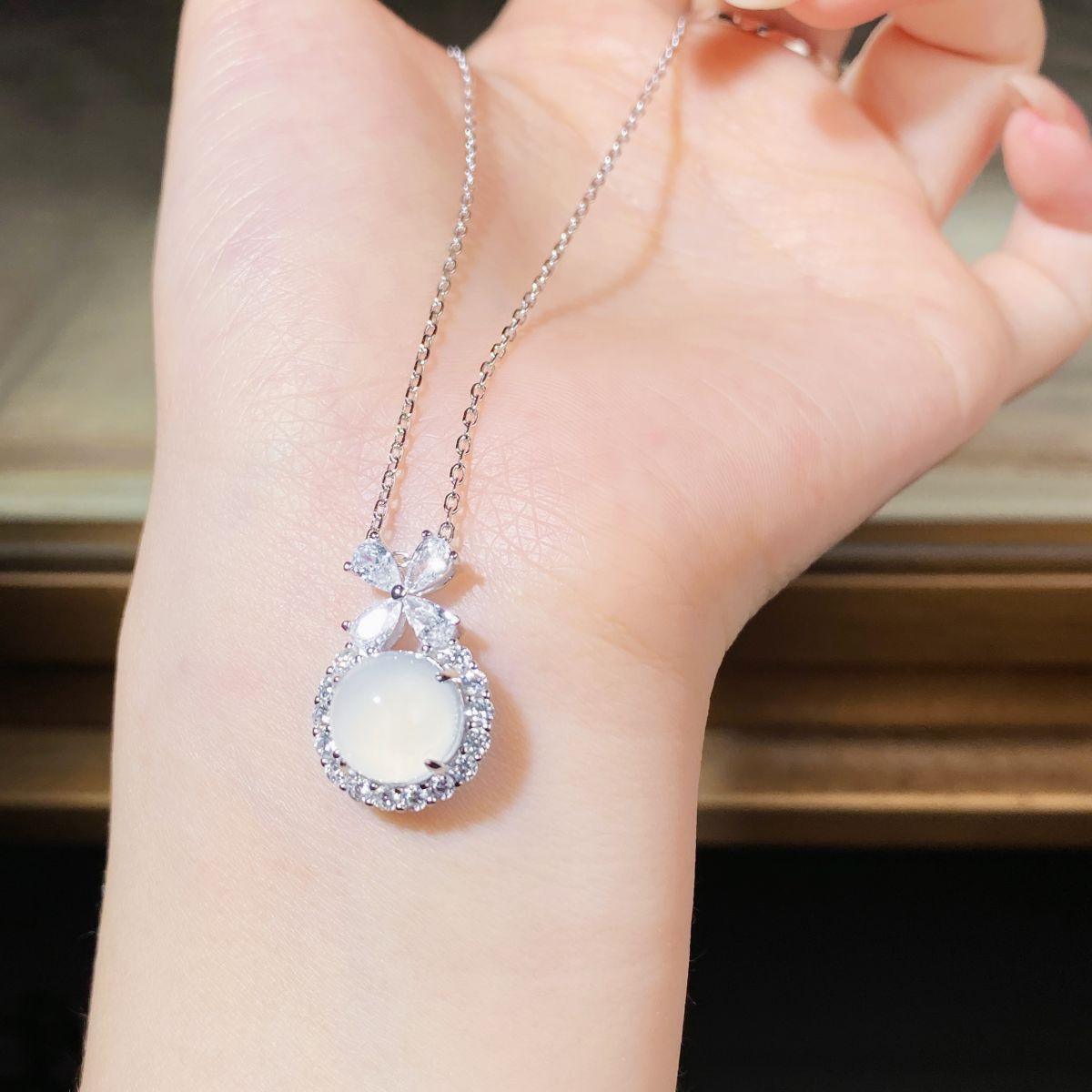 New necklace bow design necklace for women