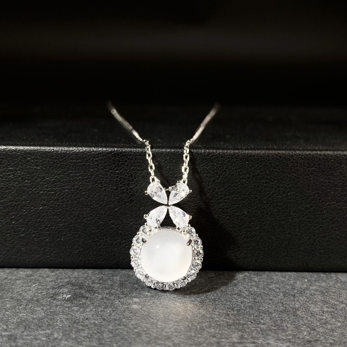 New necklace bow design necklace for women